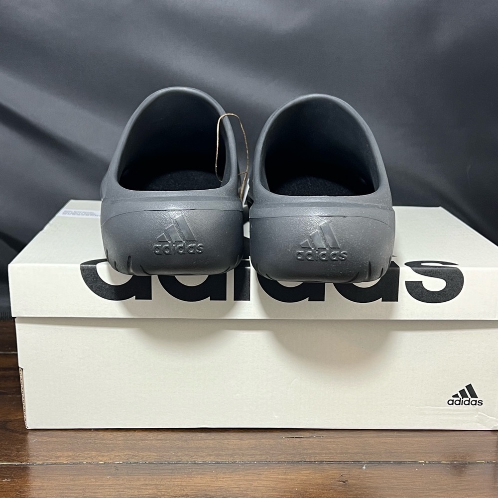 New IN BOX ADIDAS ADICANE CLOGS - Picture 4 of 6